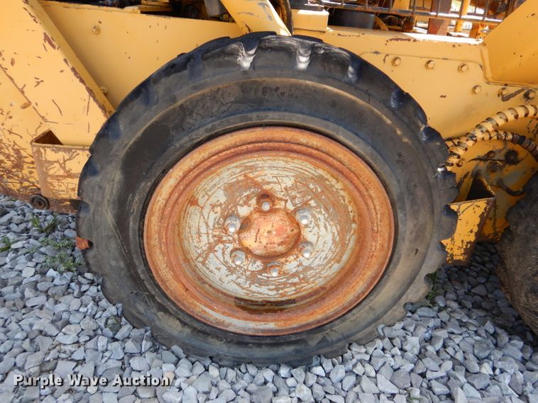 image for item DA7209 Mustang 345  skid steer loader