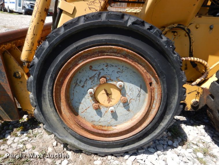 image for item DA7209 Mustang 345  skid steer loader