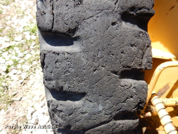 image for item DA7209 Mustang 345  skid steer loader