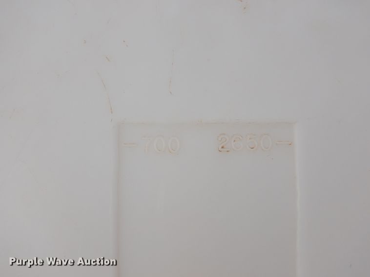 image for item DH7346 1989 Ford F800  water truck