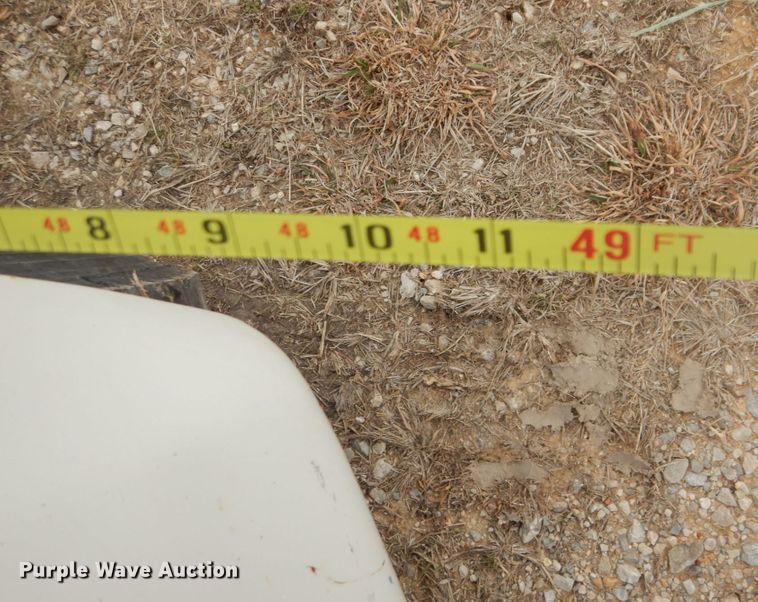 image for item DH7346 1989 Ford F800  water truck