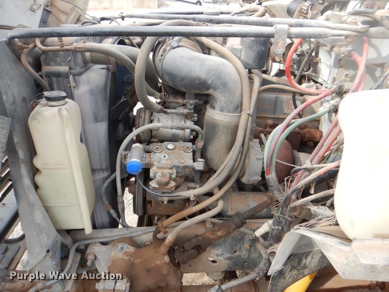 image for item DH7346 1989 Ford F800  water truck