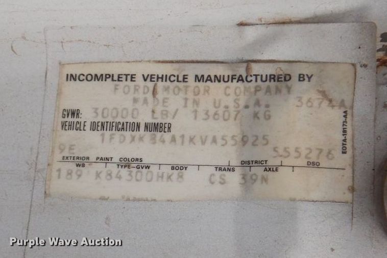 image for item DH7346 1989 Ford F800  water truck