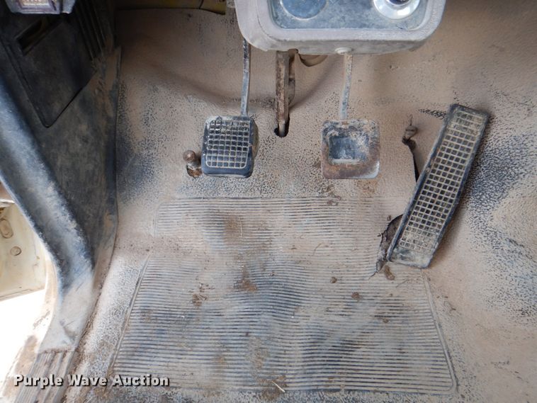 image for item DH7347 1997 Ford F800  water truck