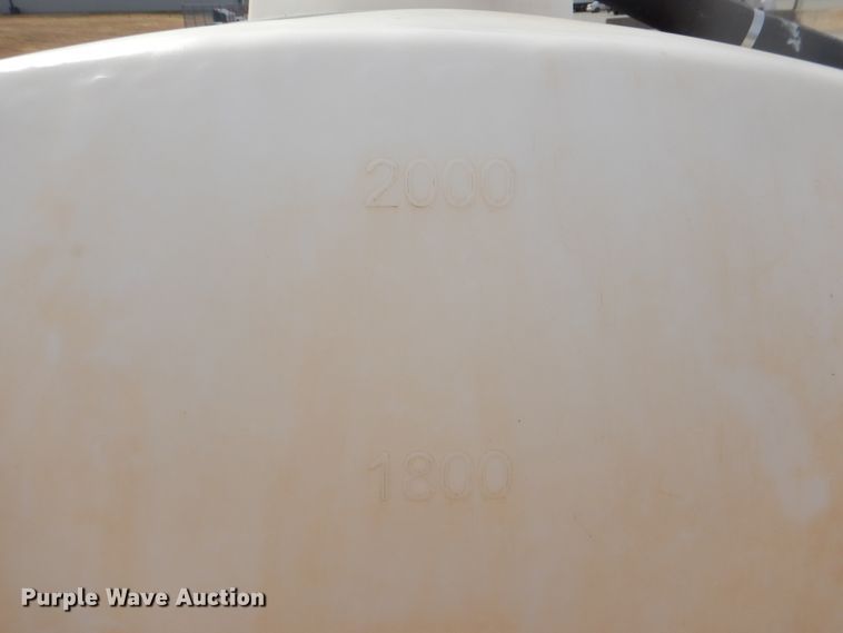 image for item DH7347 1997 Ford F800  water truck