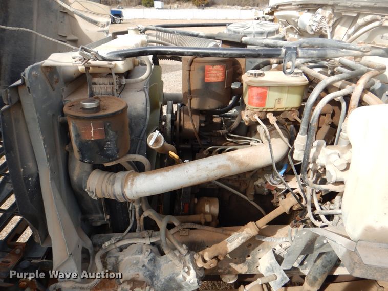 image for item DH7347 1997 Ford F800  water truck