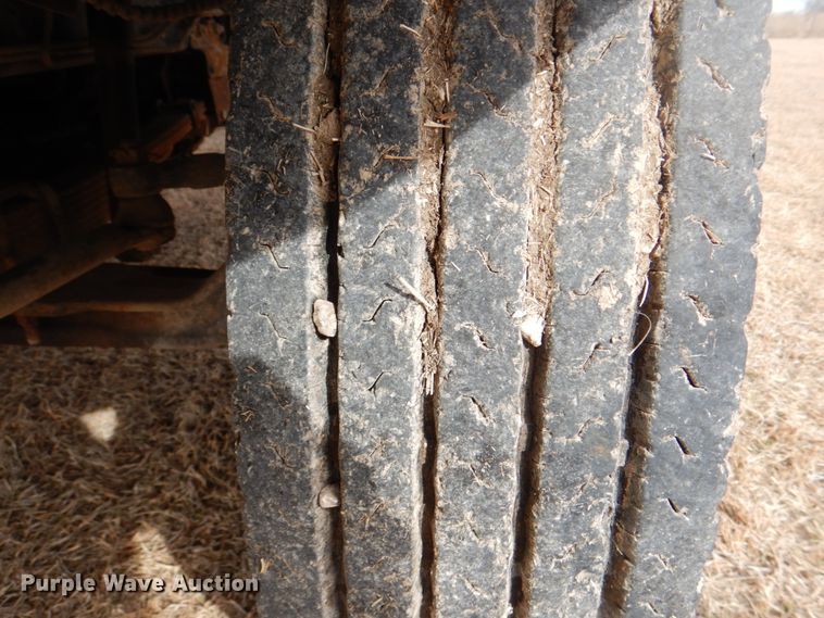 image for item DH7347 1997 Ford F800  water truck