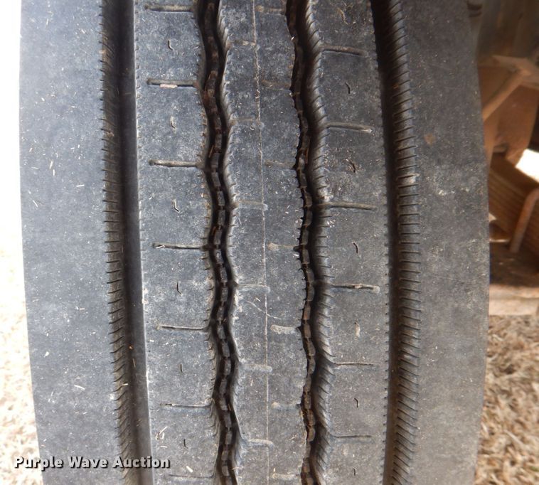 image for item DH7347 1997 Ford F800  water truck