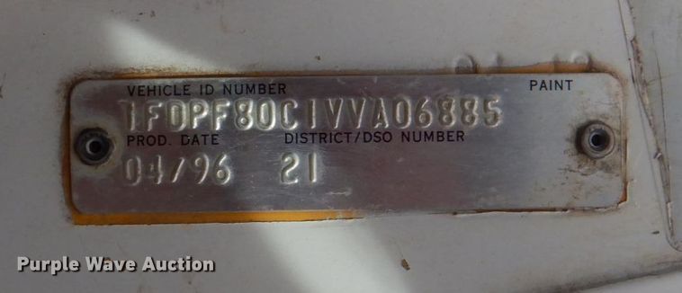 image for item DH7347 1997 Ford F800  water truck