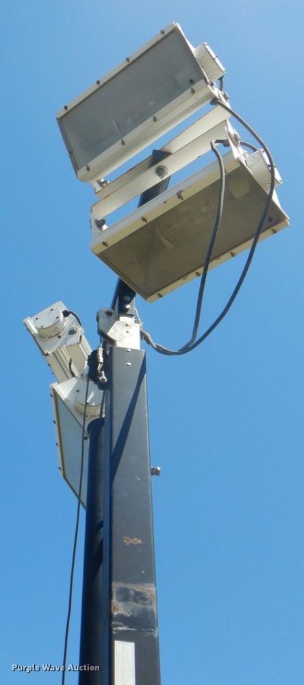 image for item DH7358 2007 Multiquip Nighthawk LT12  light plant