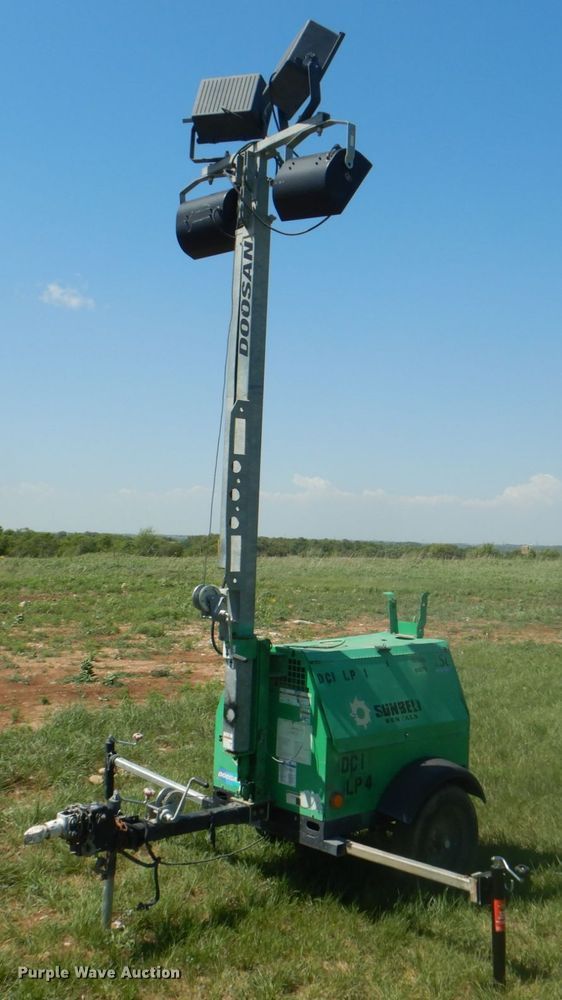 image for item DH7360 2012 Doosan  light plant