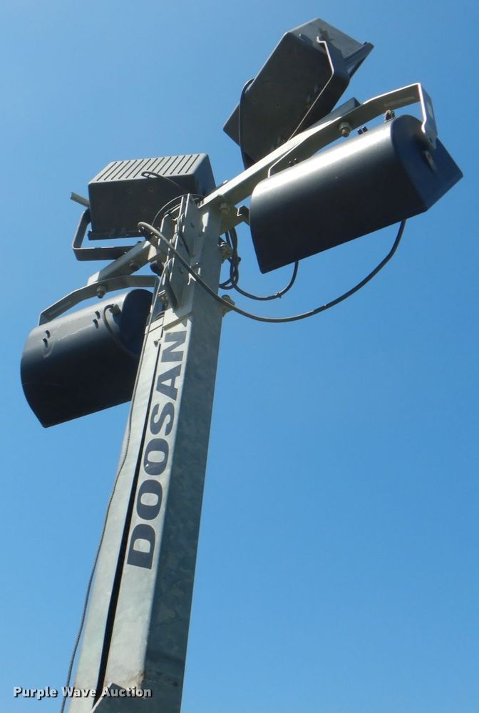 image for item DH7360 2012 Doosan  light plant