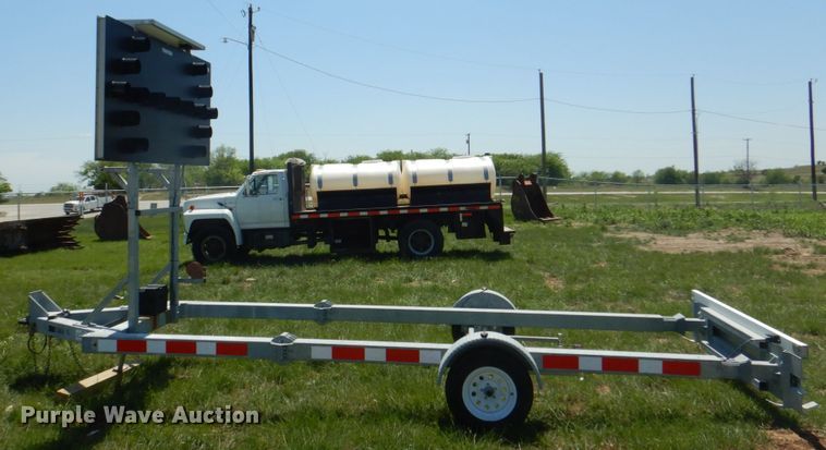 image for item DH7364 2018 Gregory TTMA-100  crash attenuator trailer