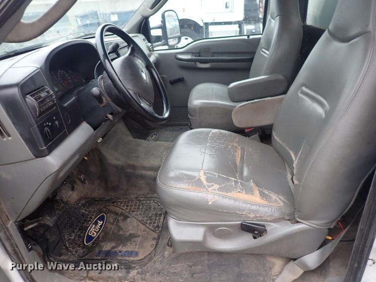 image for item DI1836 2006 Ford F550  utility / service truck