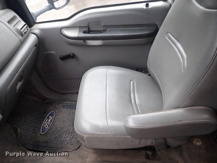 image for item DI1836 2006 Ford F550  utility / service truck