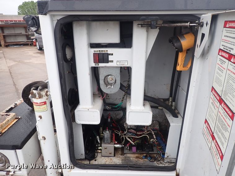 image for item DI1836 2006 Ford F550  utility / service truck