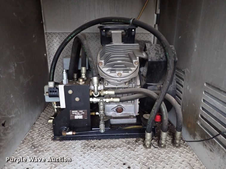 image for item DI1836 2006 Ford F550  utility / service truck