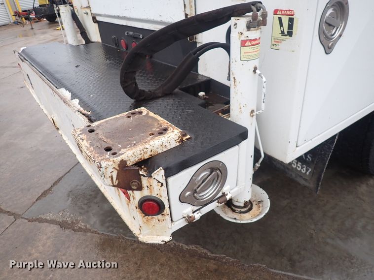 image for item DI1836 2006 Ford F550  utility / service truck