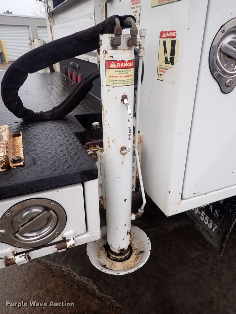 image for item DI1836 2006 Ford F550  utility / service truck