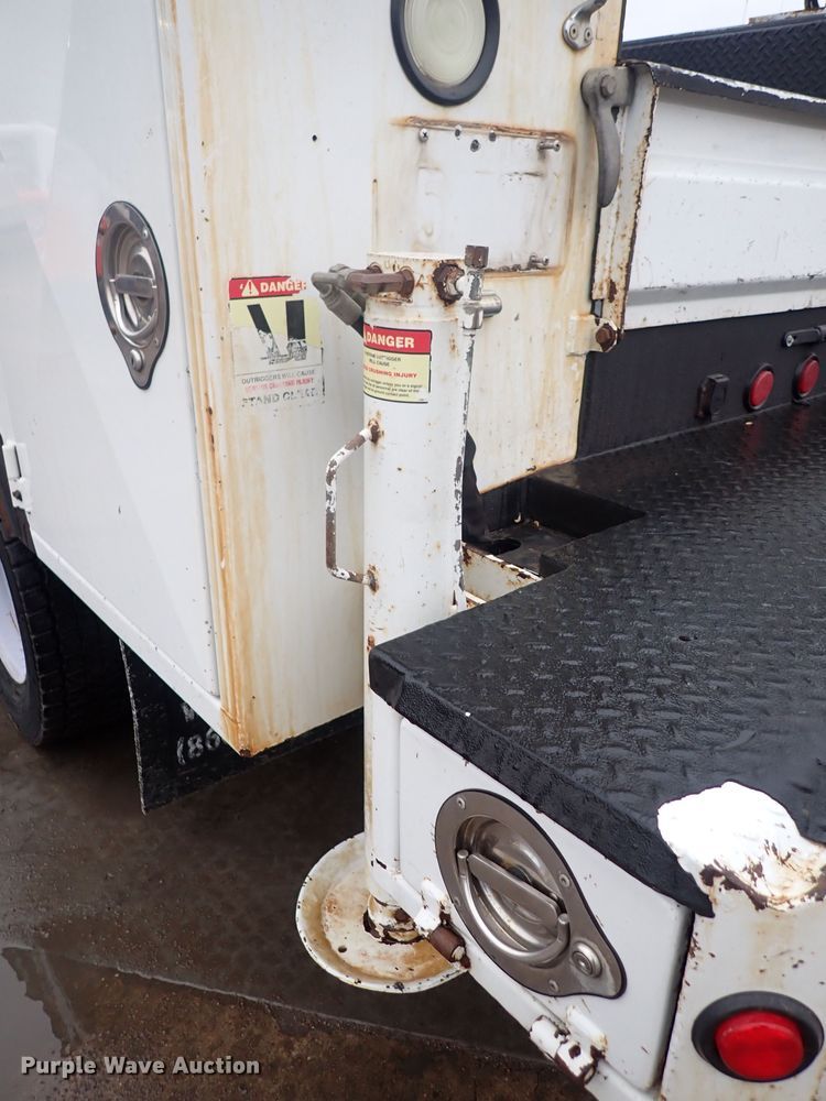 image for item DI1836 2006 Ford F550  utility / service truck