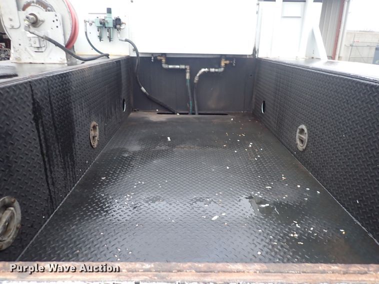 image for item DI1836 2006 Ford F550  utility / service truck