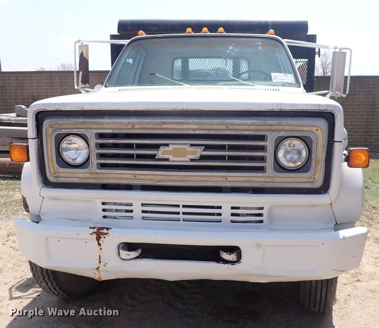 image for item DI1839 1982 Chevrolet C70  dump flatbed truck
