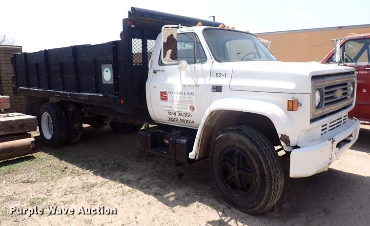 image for item DI1839 1982 Chevrolet C70  dump flatbed truck