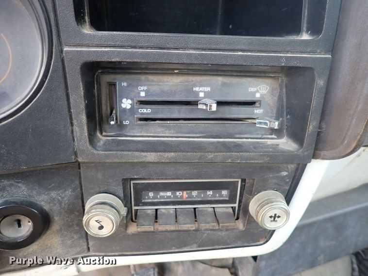 image for item DI1839 1982 Chevrolet C70  dump flatbed truck