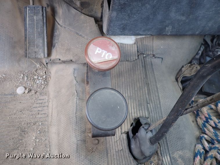 image for item DI1839 1982 Chevrolet C70  dump flatbed truck