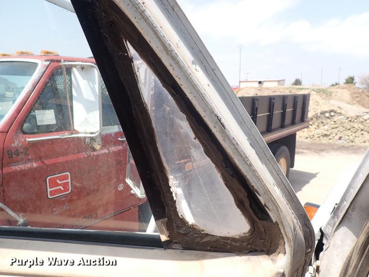 image for item DI1839 1982 Chevrolet C70  dump flatbed truck