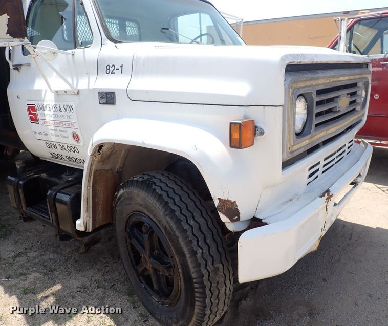 image for item DI1839 1982 Chevrolet C70  dump flatbed truck