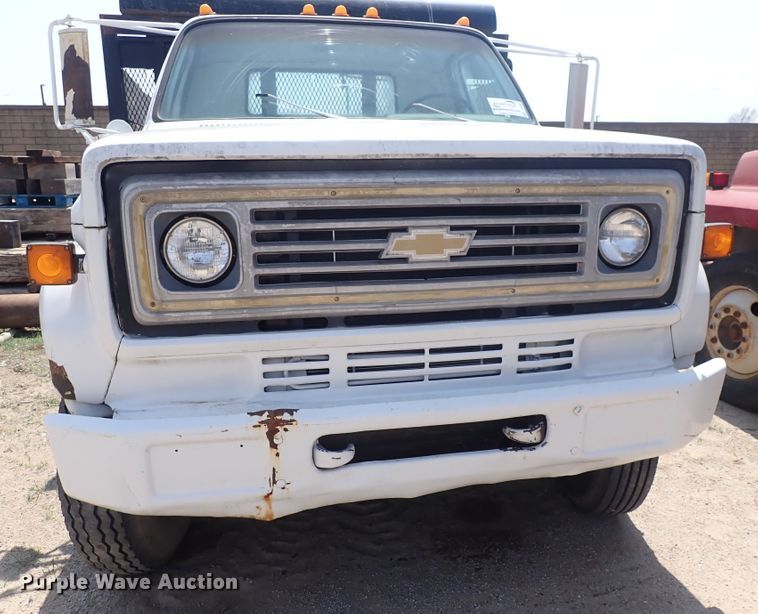 image for item DI1839 1982 Chevrolet C70  dump flatbed truck