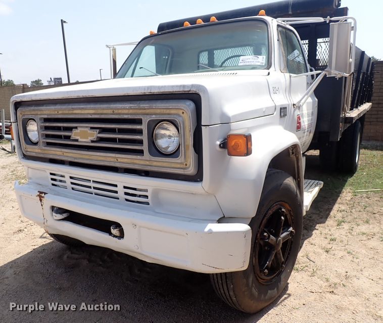 image for item DI1839 1982 Chevrolet C70  dump flatbed truck