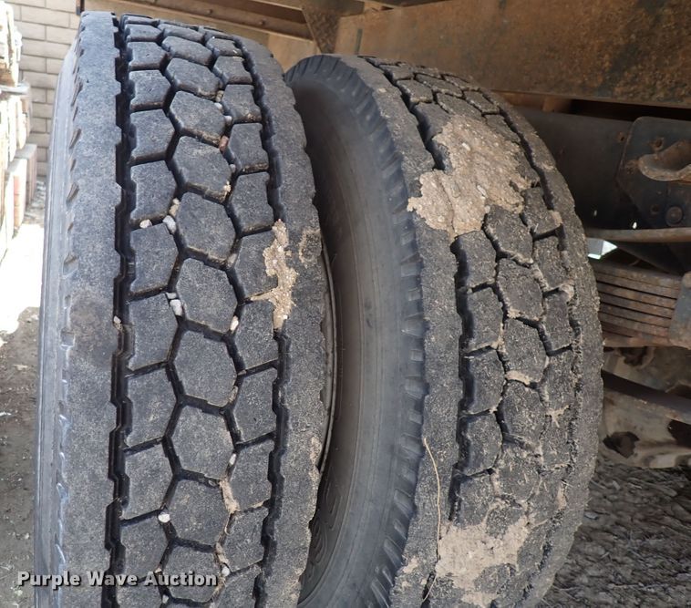 image for item DI1839 1982 Chevrolet C70  dump flatbed truck