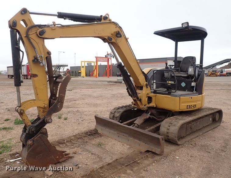 image for item DI1863 2007 Caterpillar 304C CR  mini excavator