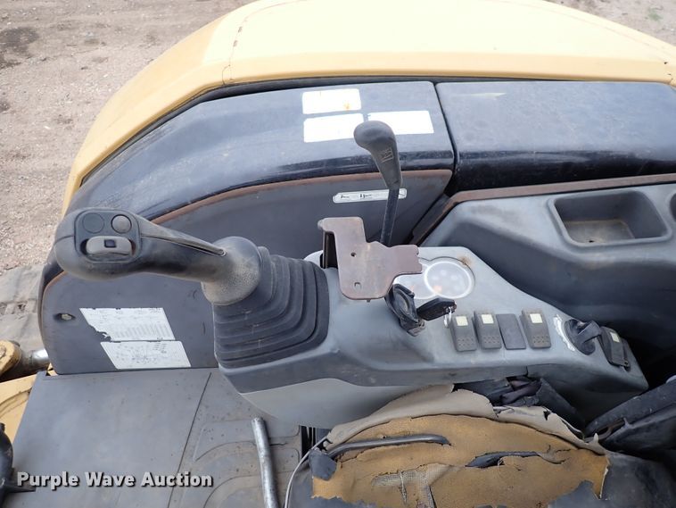 image for item DI1863 2007 Caterpillar 304C CR  mini excavator