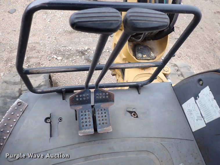 image for item DI1863 2007 Caterpillar 304C CR  mini excavator