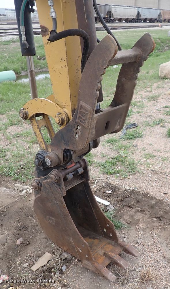 image for item DI1863 2007 Caterpillar 304C CR  mini excavator