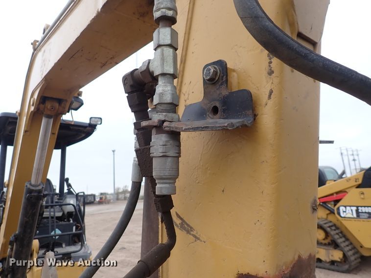 image for item DI1863 2007 Caterpillar 304C CR  mini excavator