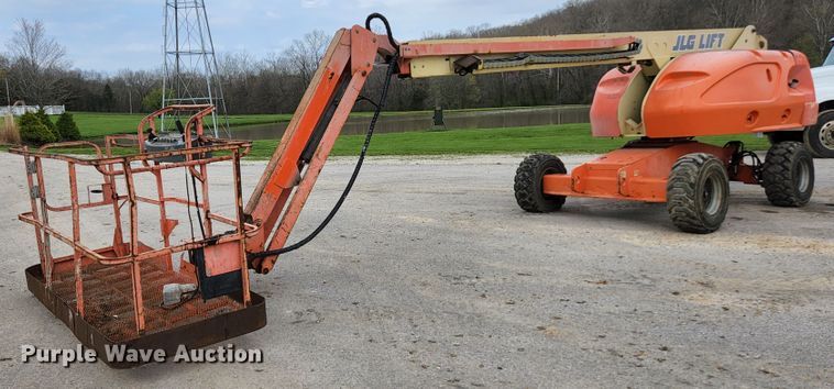 image for item DI2263 2004 JLG 460SJ  boom lift