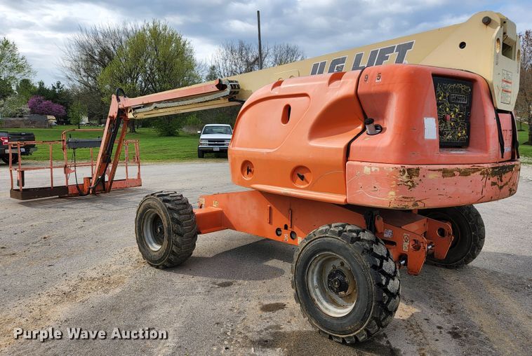 image for item DI2263 2004 JLG 460SJ  boom lift