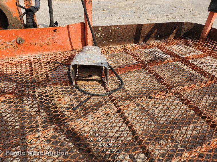 image for item DI2263 2004 JLG 460SJ  boom lift