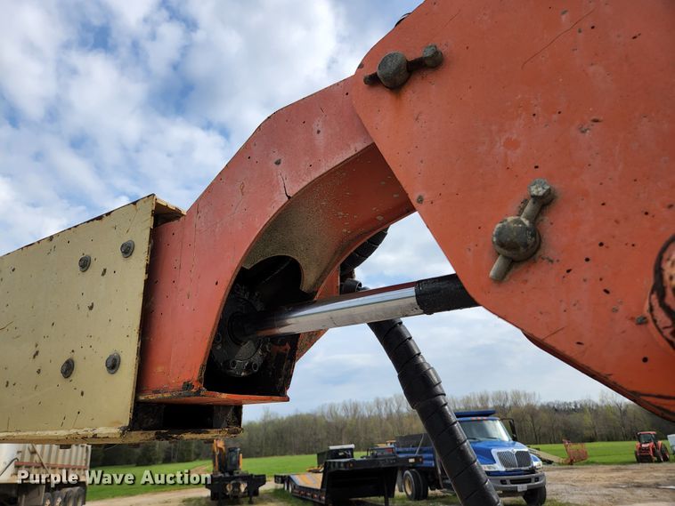 image for item DI2263 2004 JLG 460SJ  boom lift