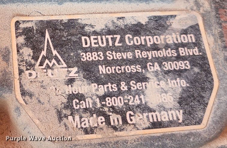 image for item DI2263 2004 JLG 460SJ  boom lift