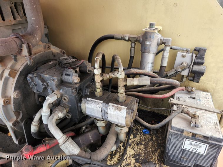 image for item DI2263 2004 JLG 460SJ  boom lift