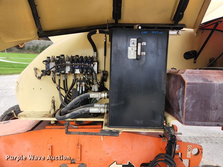 image for item DI2263 2004 JLG 460SJ  boom lift