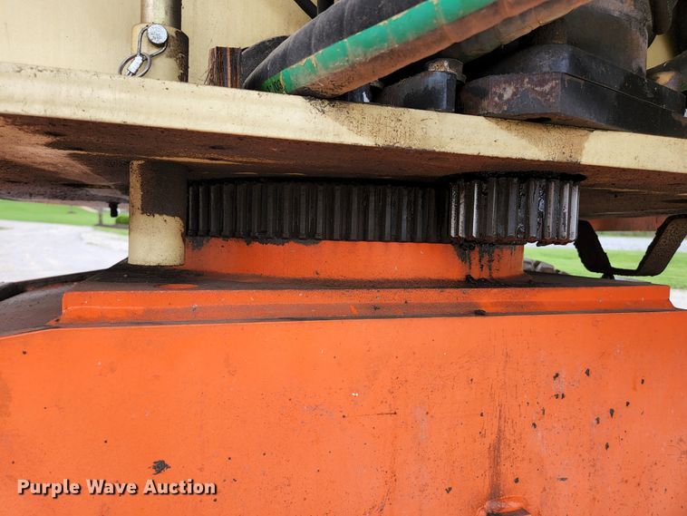 image for item DI2263 2004 JLG 460SJ  boom lift