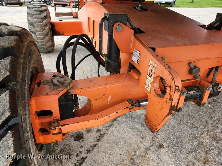 image for item DI2263 2004 JLG 460SJ  boom lift