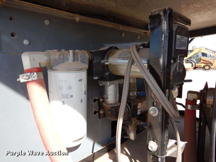 image for item DI8738 2018 Thunder Creek MTT920 fuel trailer