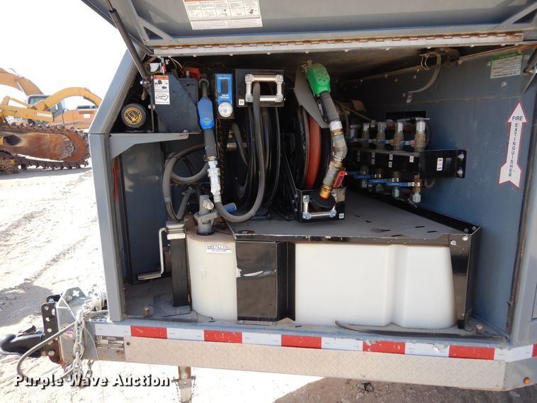 image for item DI8738 2018 Thunder Creek MTT920 fuel trailer